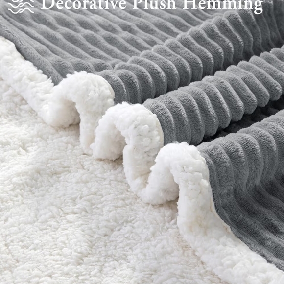 Gray Sherpa Fleece Blanket - Picture 7 of 8